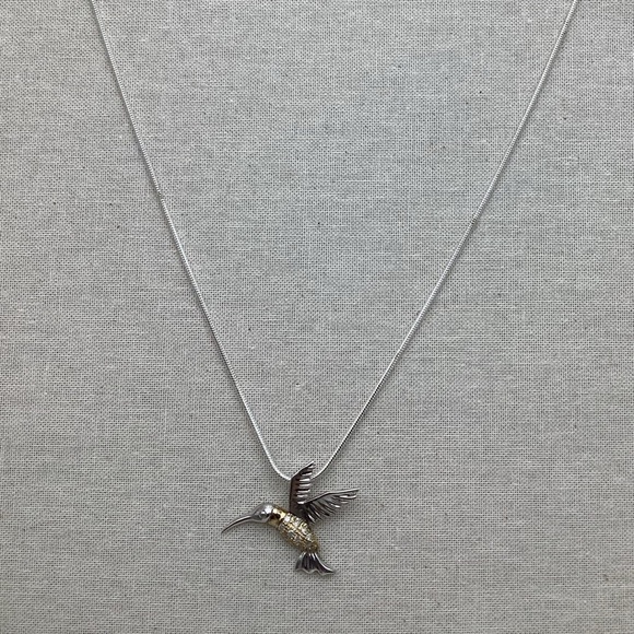 Beautiful Hummingbird Pendant Necklace Sterling Gold and Diamonds - Picture 4 of 5